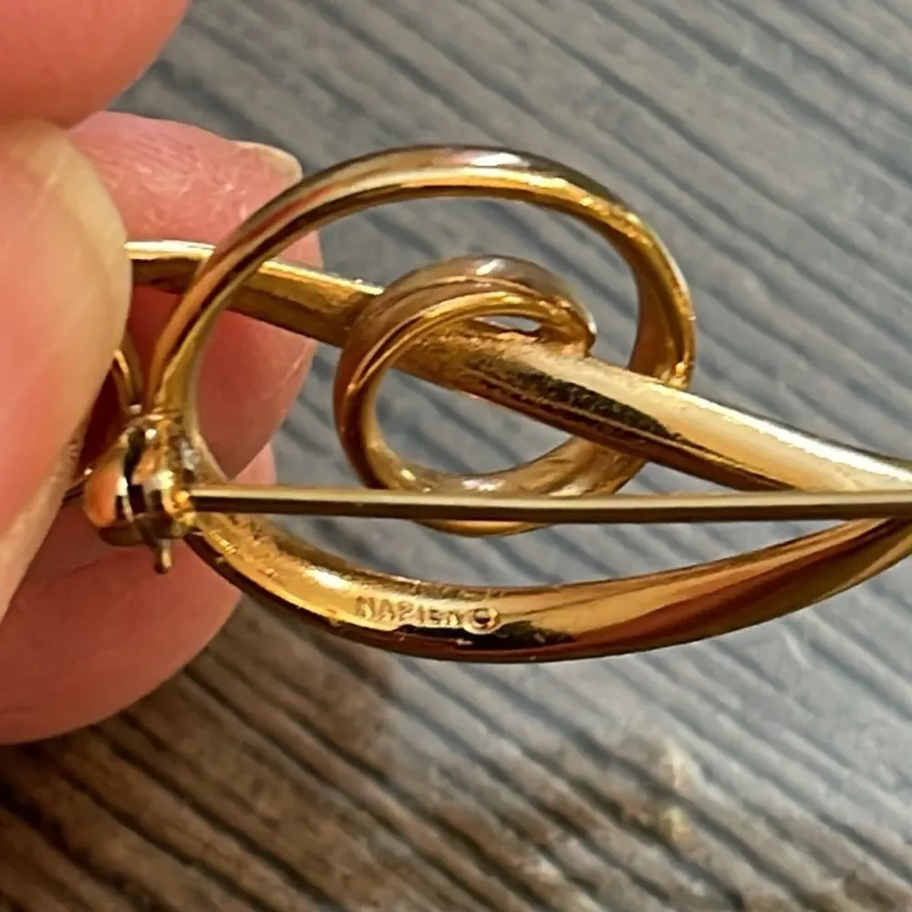 Vintage NAPIER Clef Note Brooch, Sleek Design Gold-Tone Musical Note Pin